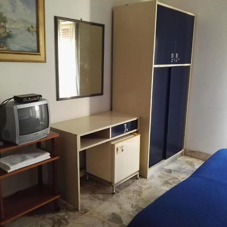 Affittacamere Al Centro Di 밀라초 외부 사진